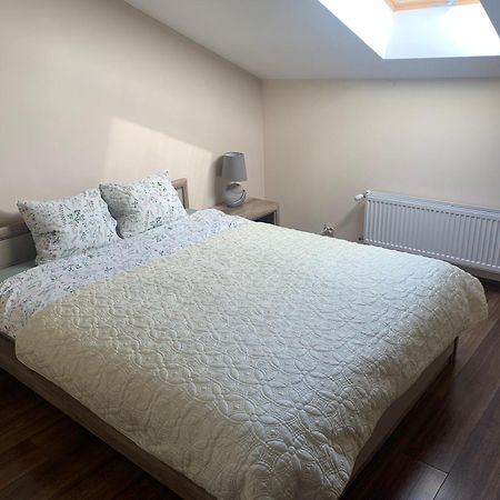 Apartament Bobrzanska - 4 Bedrooms Sypialnie Świdnica 外观 照片