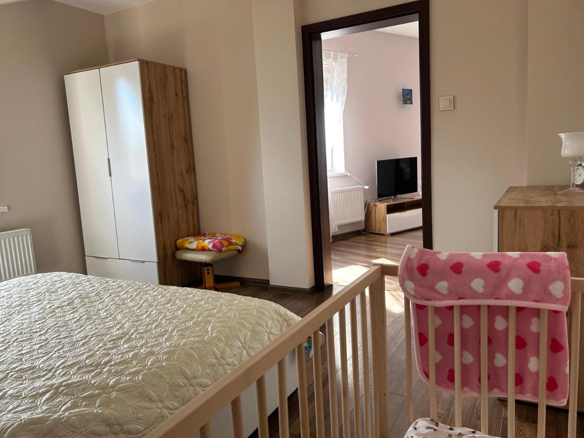 Apartament Bobrzanska - 4 Bedrooms Sypialnie Świdnica 外观 照片
